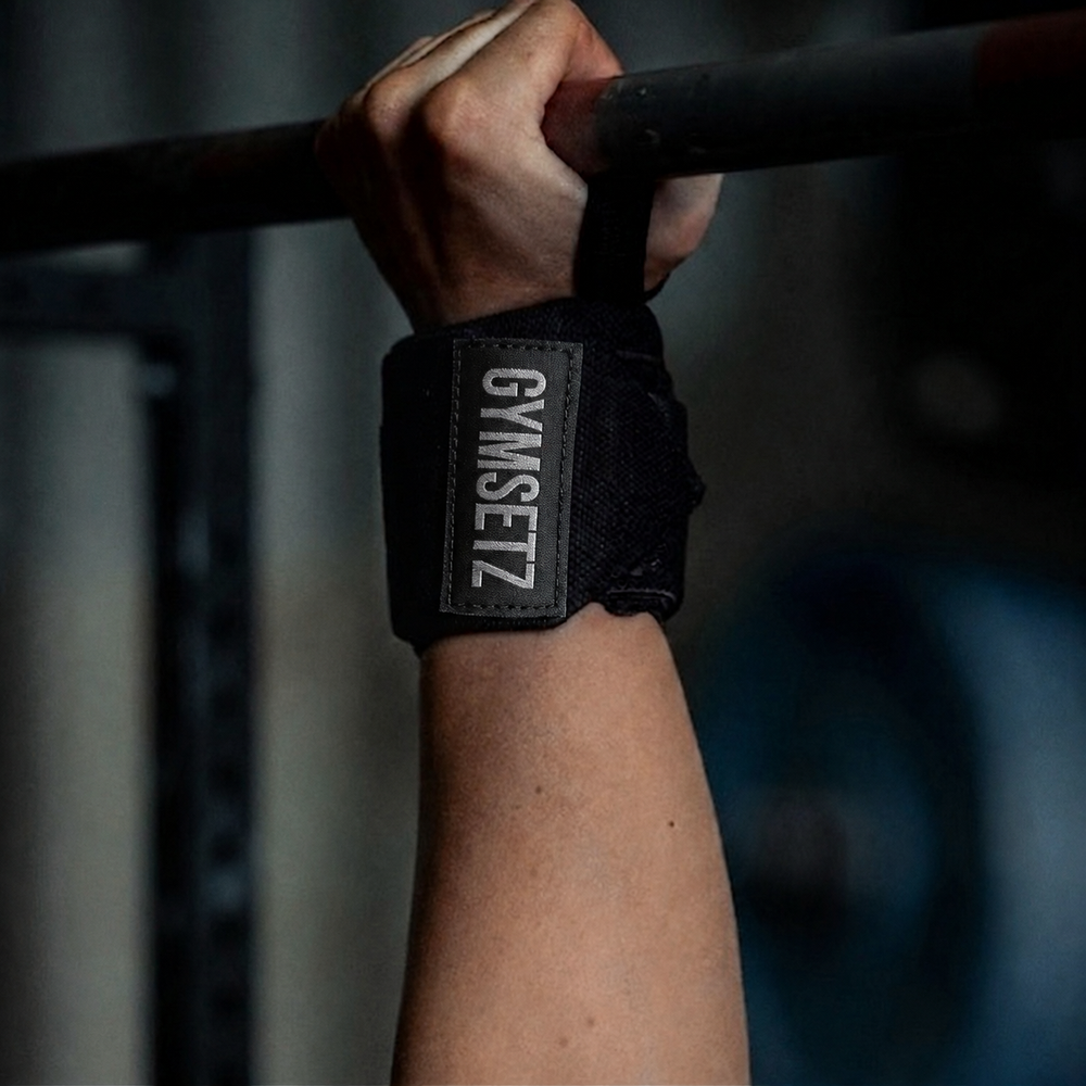 Wrist wraps during bench press